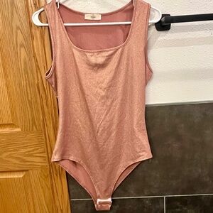 Entro Rose Gold Ribbed Shimmer Scoop Neck Sleeveless Bodysuit Size Medium